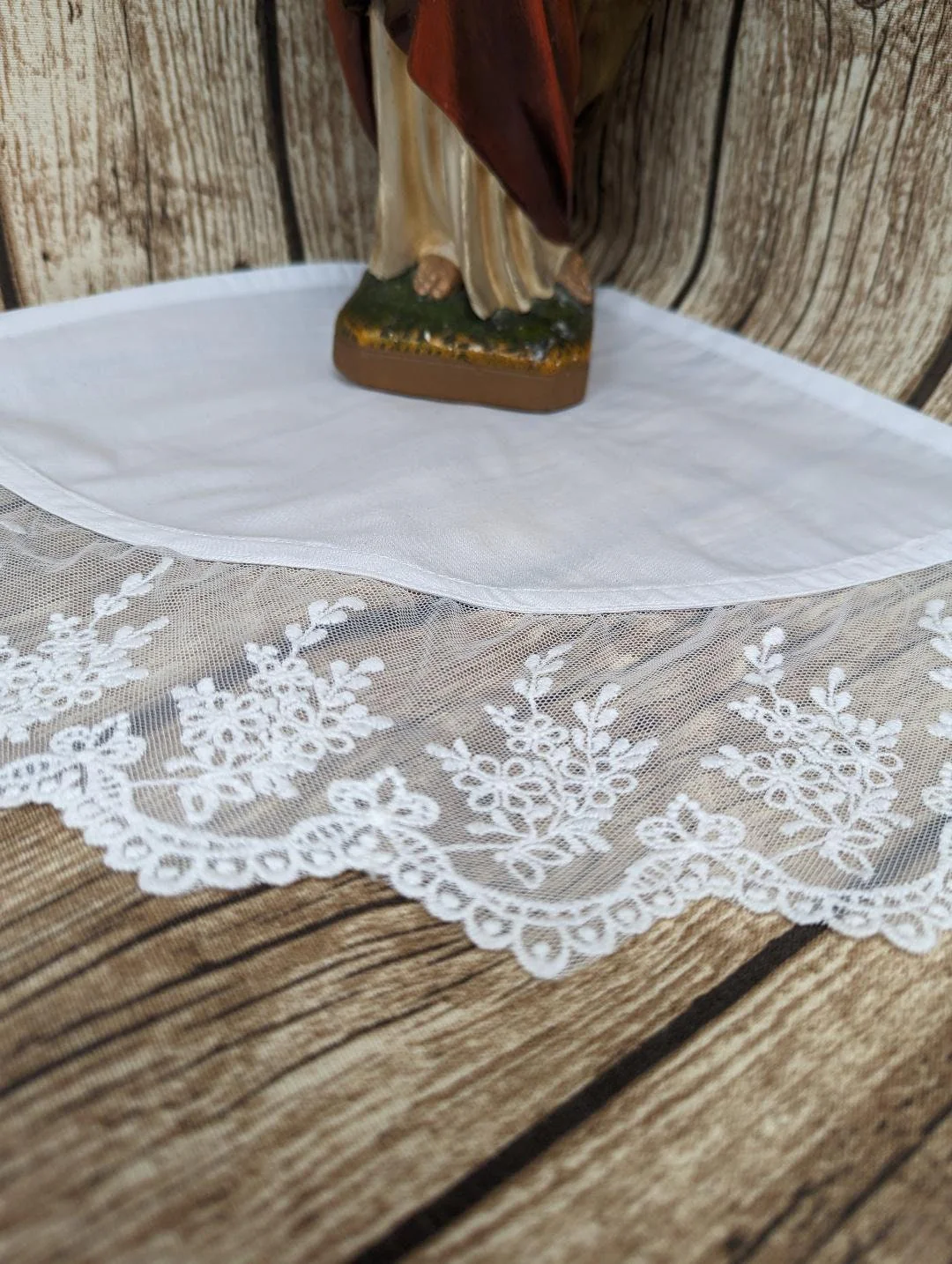 Corner shelf cloth, Altar cloth, Polcotton with lace edging - Image 3