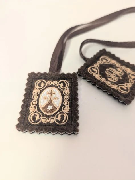 Embroidered scapular, Brown scapular, Our Lady of Mount Carmel, Multiple sizes, Miraculous Medal, St Benedict, Catholic, Escapulario, Wool - Image 5