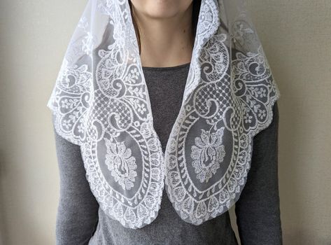 Spanish Style Catholic Church Head Covering | White Lace Mantilla Veil | Chapel Veil for Mass & Eucharistic Adoration - Image 10